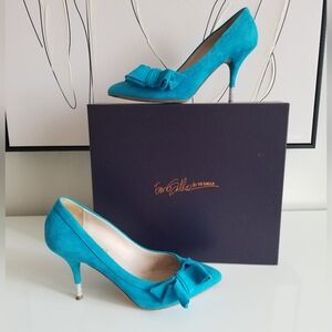 Le Silla $729 Italian Suede Pumps